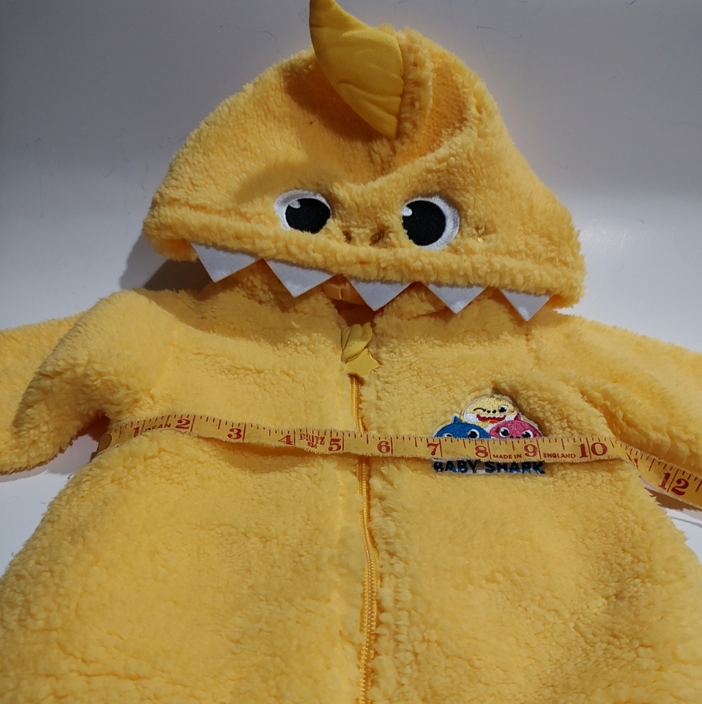 Adorable Baby Shark Hoodie Halloween zipper 18 months